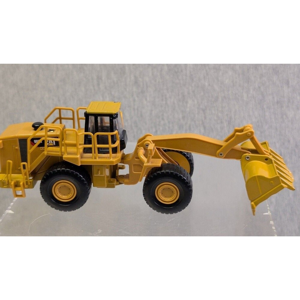 Caterpillar CAT 988H Wheel Loader Diecast Model Toy